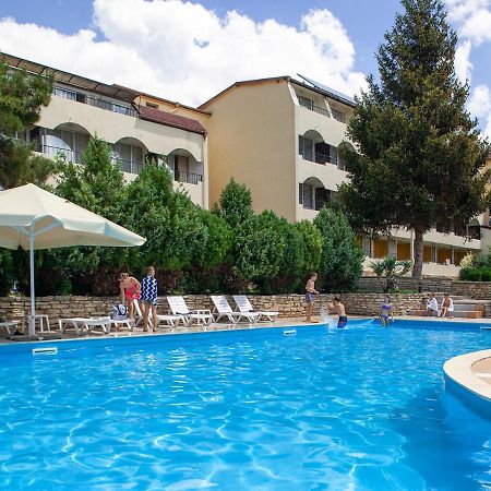 Hotel Naslada Балчик Экстерьер фото