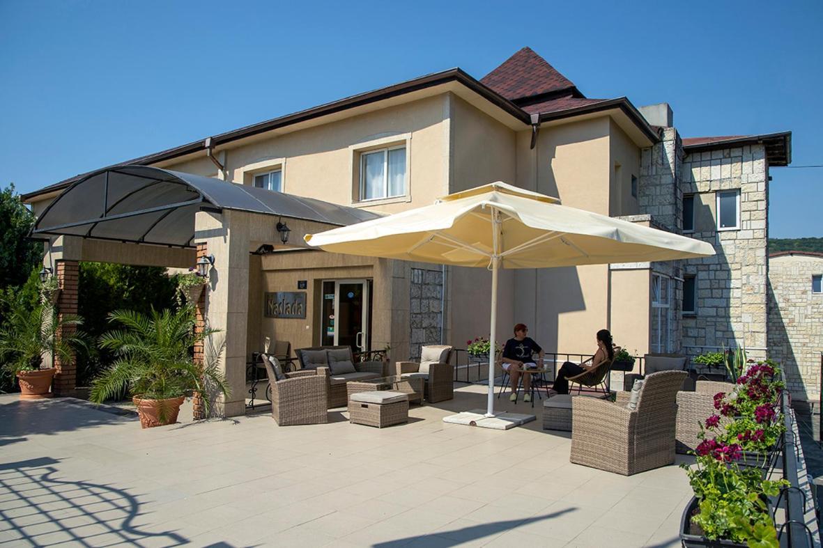 Hotel Naslada Балчик Экстерьер фото
