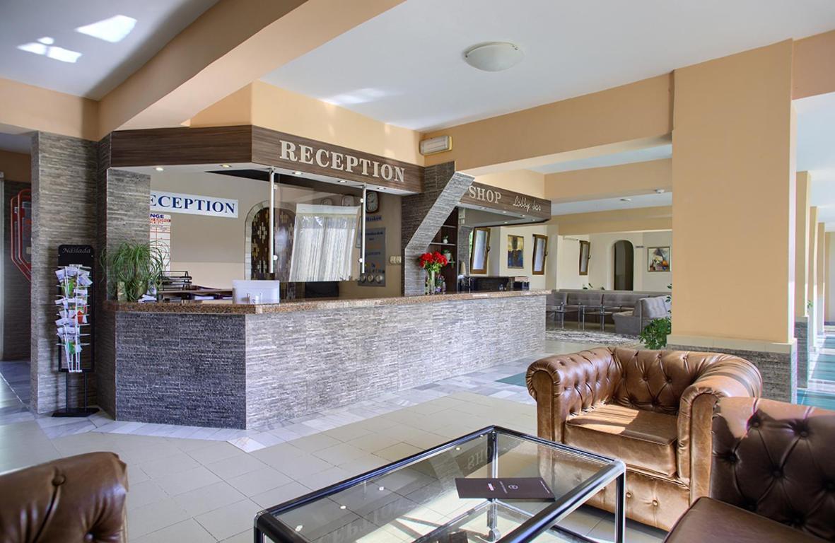 Hotel Naslada Балчик Экстерьер фото