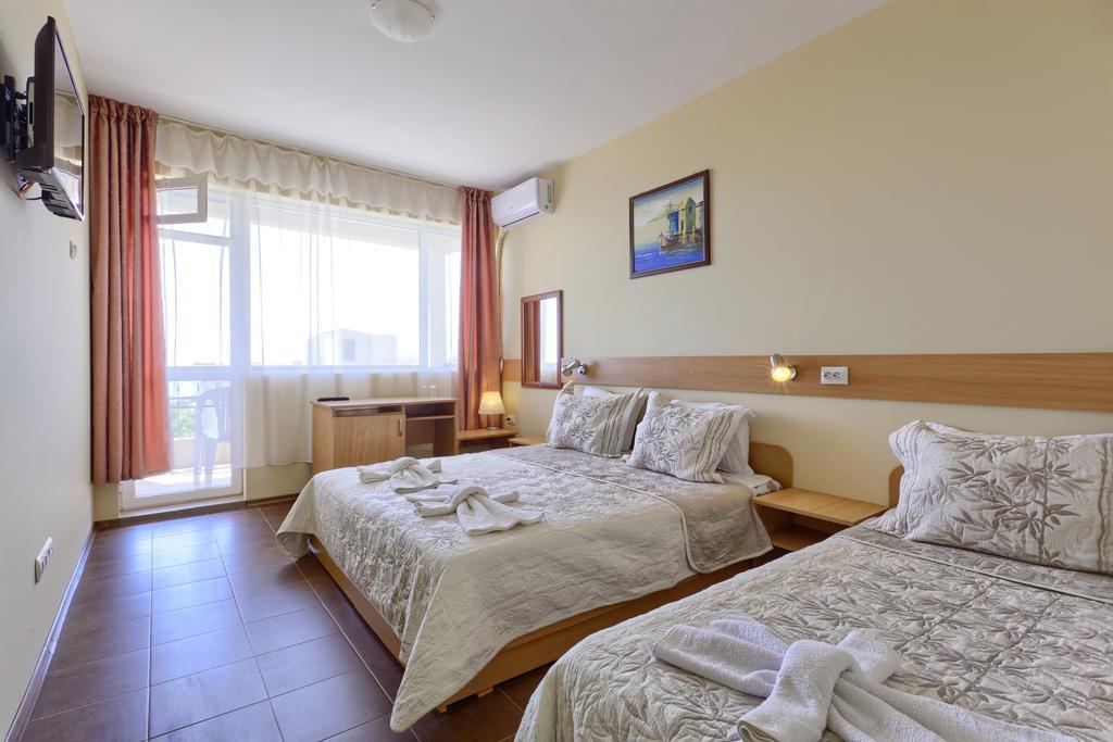 Hotel Naslada Балчик Экстерьер фото