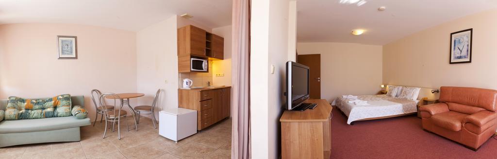 Hotel Naslada Балчик Экстерьер фото