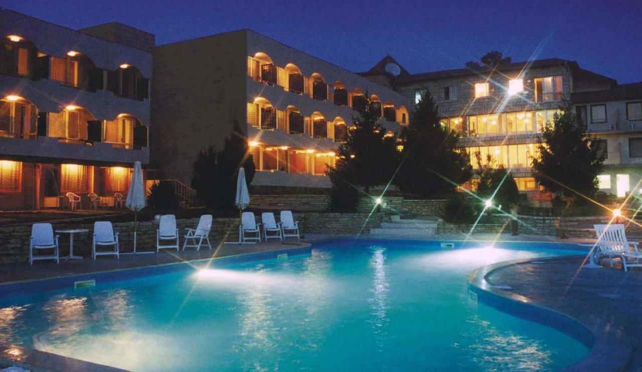 Hotel Naslada Балчик Экстерьер фото